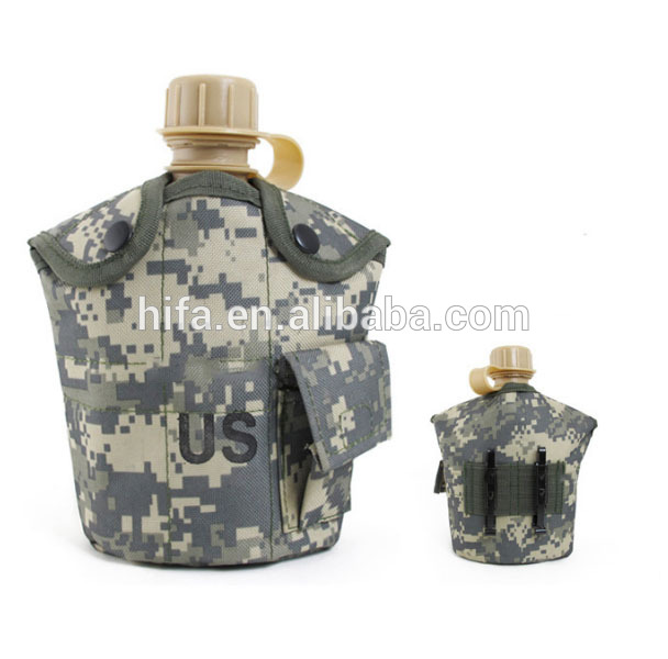 bouteille d'eau en plastique de cantine militaire avec tasse et couvercle en aluminium